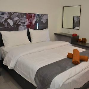 Oyo 90265 Hotel Ventura